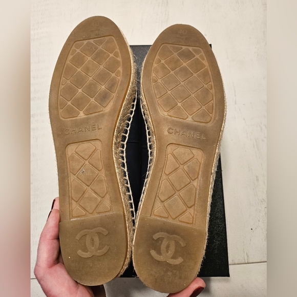 ❌️SOLD❌️CHANEL Navy Pink Lambskin CC Logo Espadrilles Size 40 EUC - Picture 9 of 15